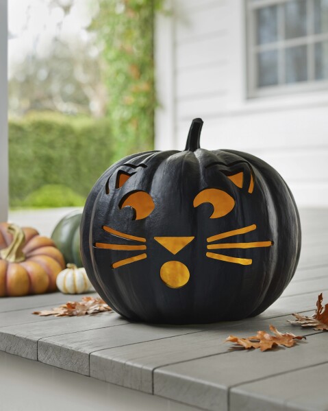 Cool halloween shop stuff